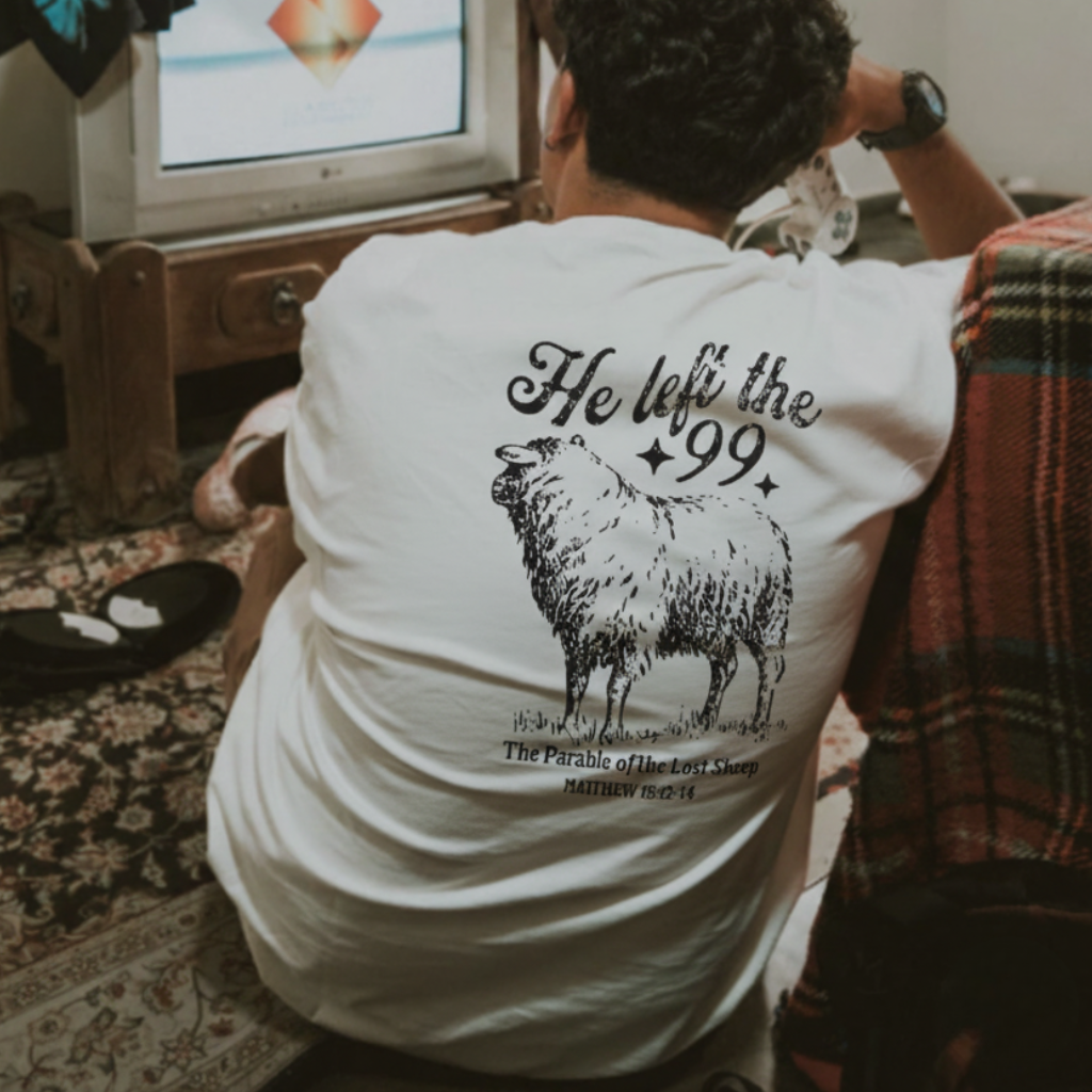 Camiseta Oversized He Left the 99