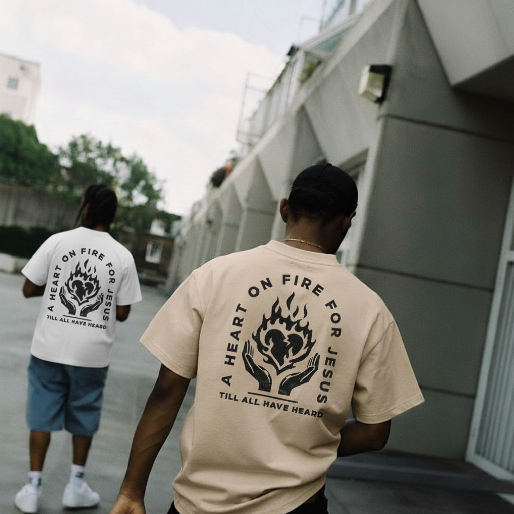 Camiseta Oversized A Heart On Fire For Jesus