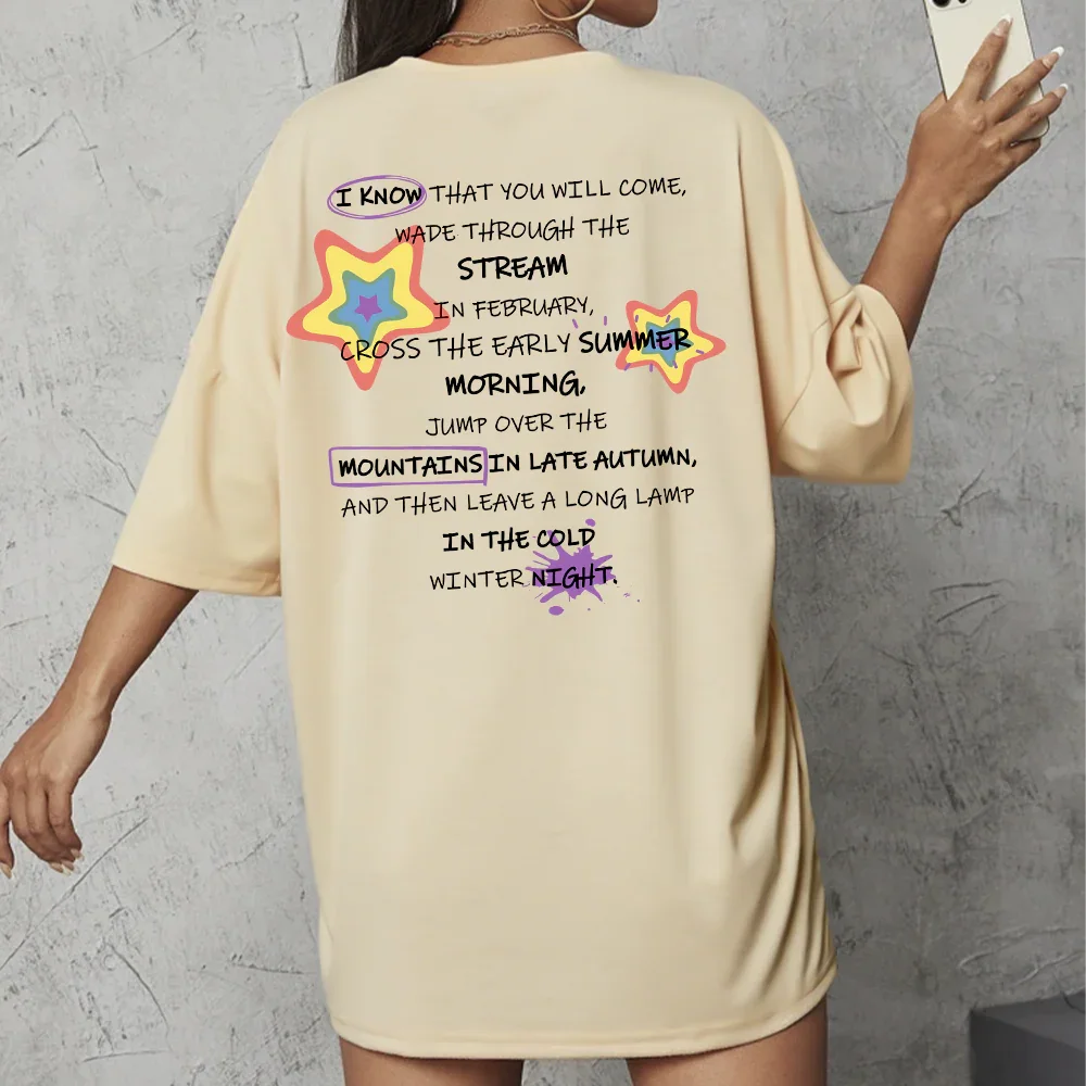 Camiseta Oversized Feminina Estrelas Coloridas