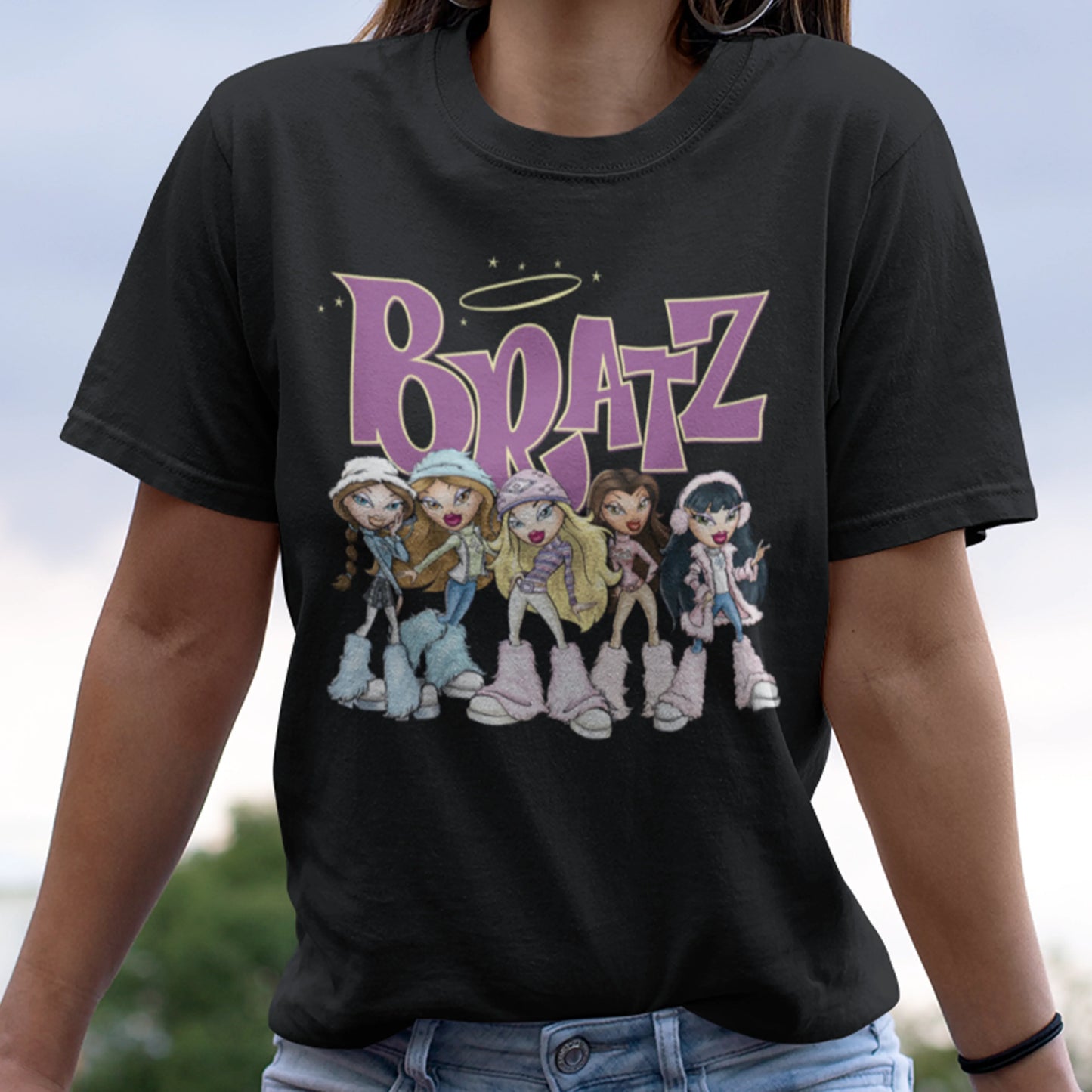 camiseta básica preta estampa bratz boneca
