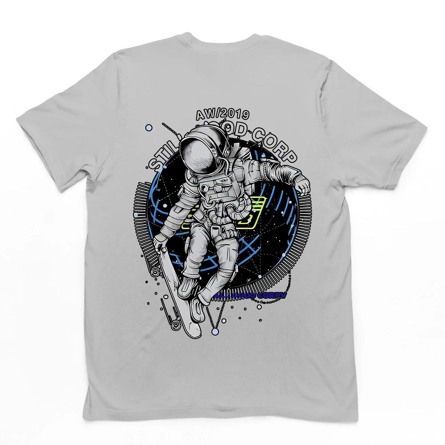 Camiseta Básica Algodão Astronauta Andando de Skate- Cinza