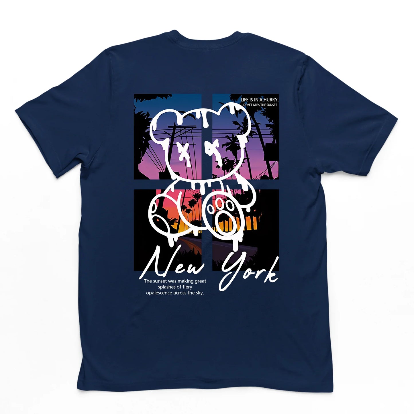 Camiseta Básica Unissex Azul Marinho Com Estampa Ursinho Sentado Paisagem - Azul Marinho