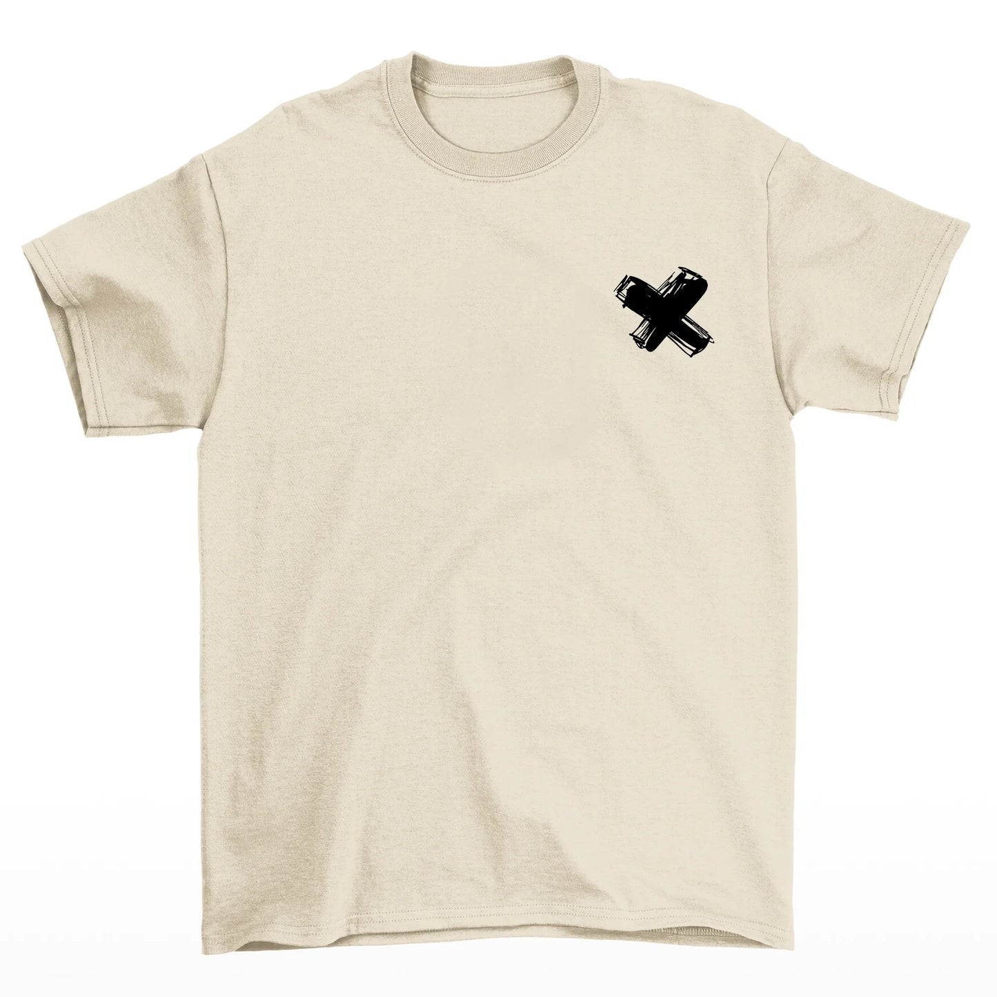 Camiseta frente na cor pérola com uma estampa no peito de X