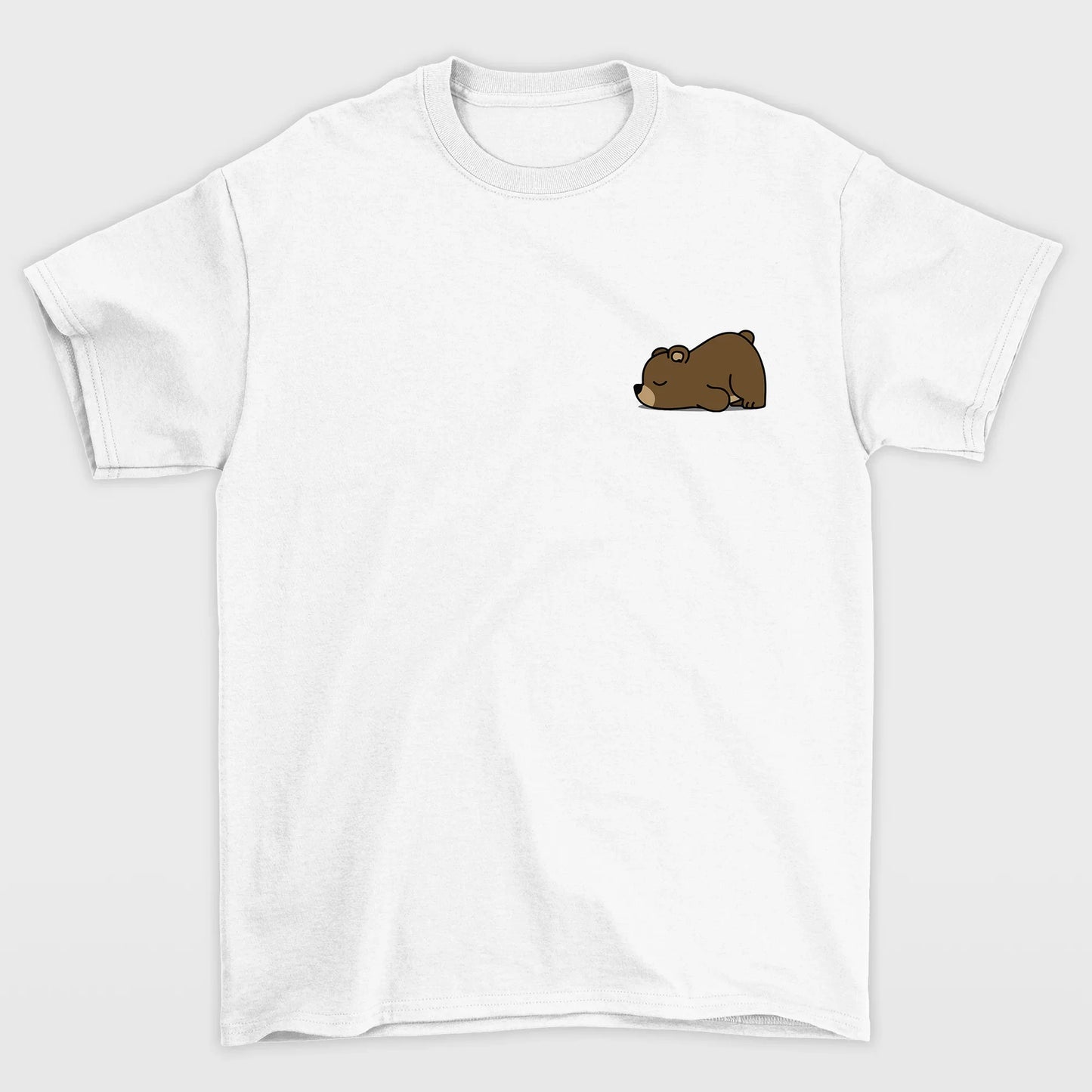 camiseta básica branca com estampa de urso dormindo