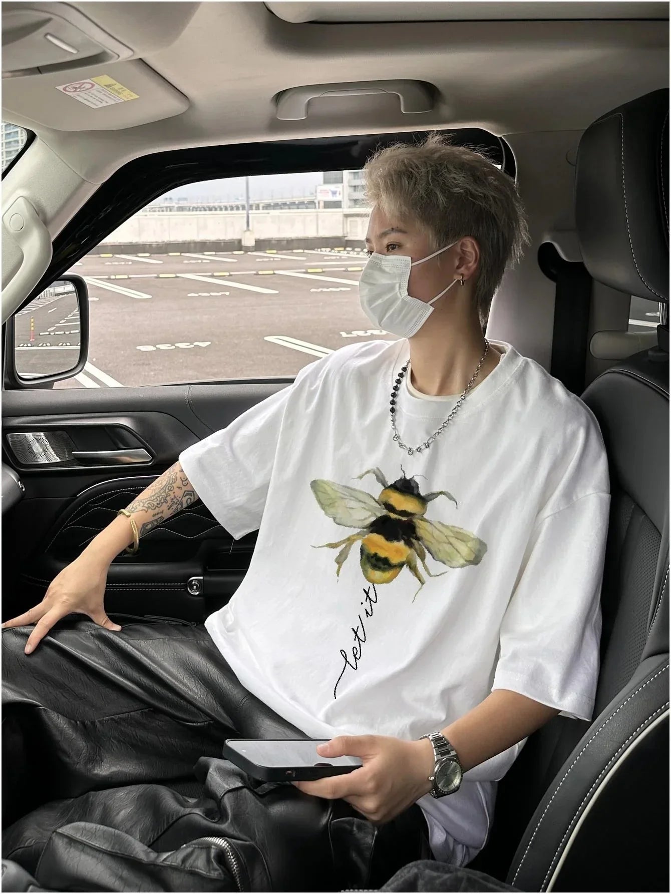 Camiseta Básica Unissex Com Estampa De Abelha