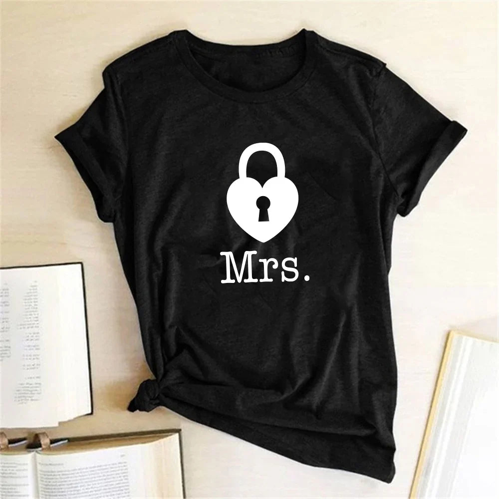 Camiseta Básica Casal Estampa Coração Cadeado