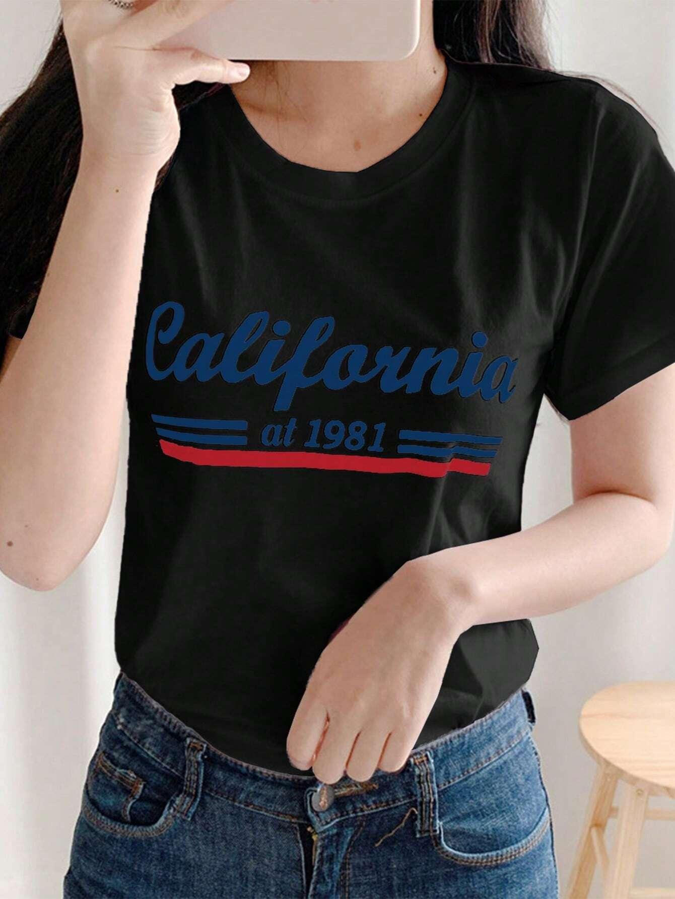 Camiseta Básica Feminina Com Estampa CAlifornia 1981