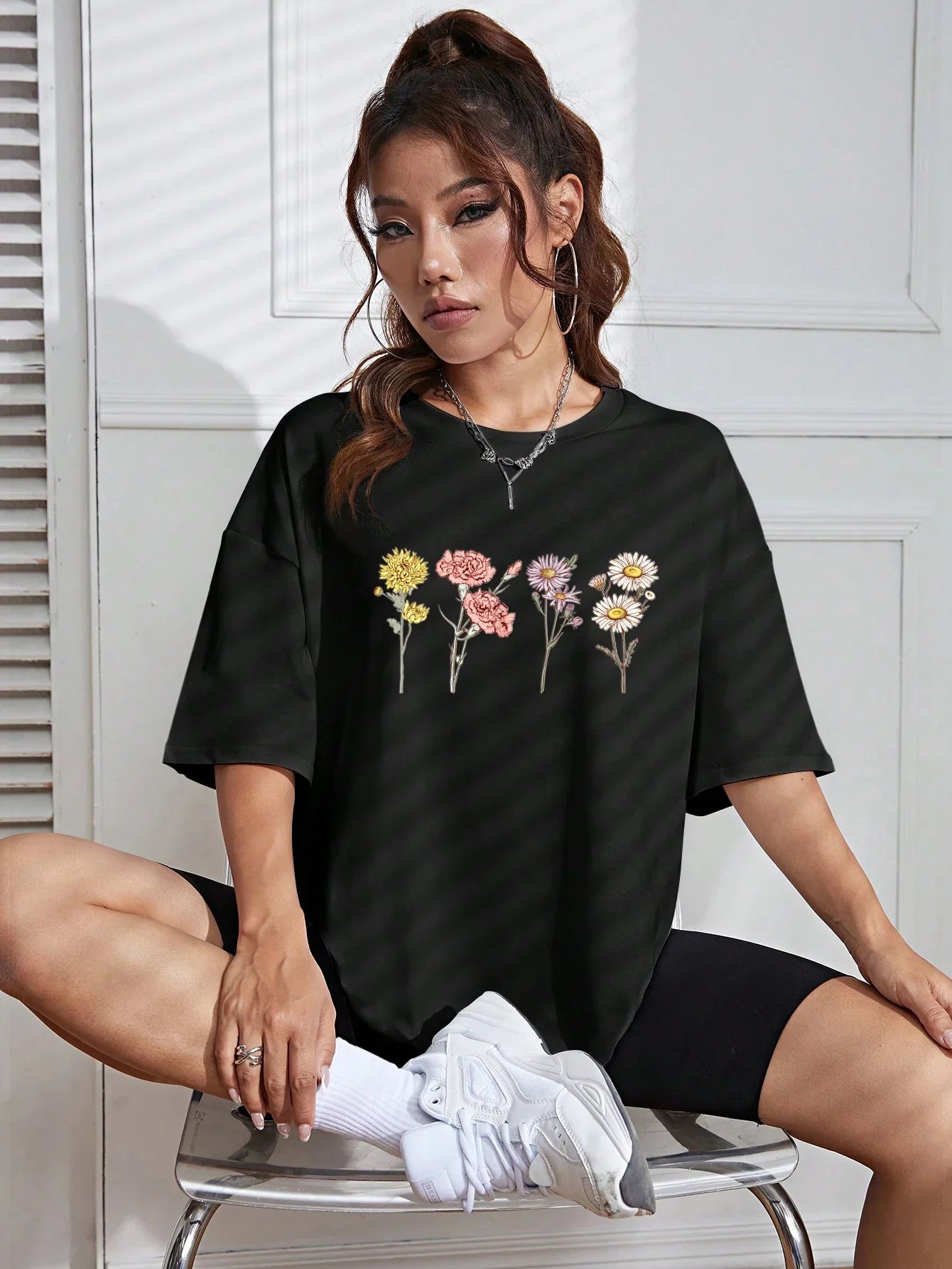 Camiseta Básica Feminina Garden Flower Camp - preto