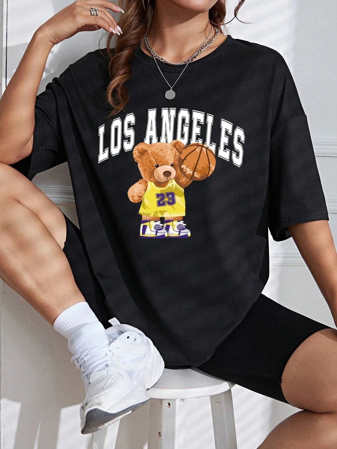 Camiseta Básica Feminina Los Angeles Ursinho Basketball - Preto
