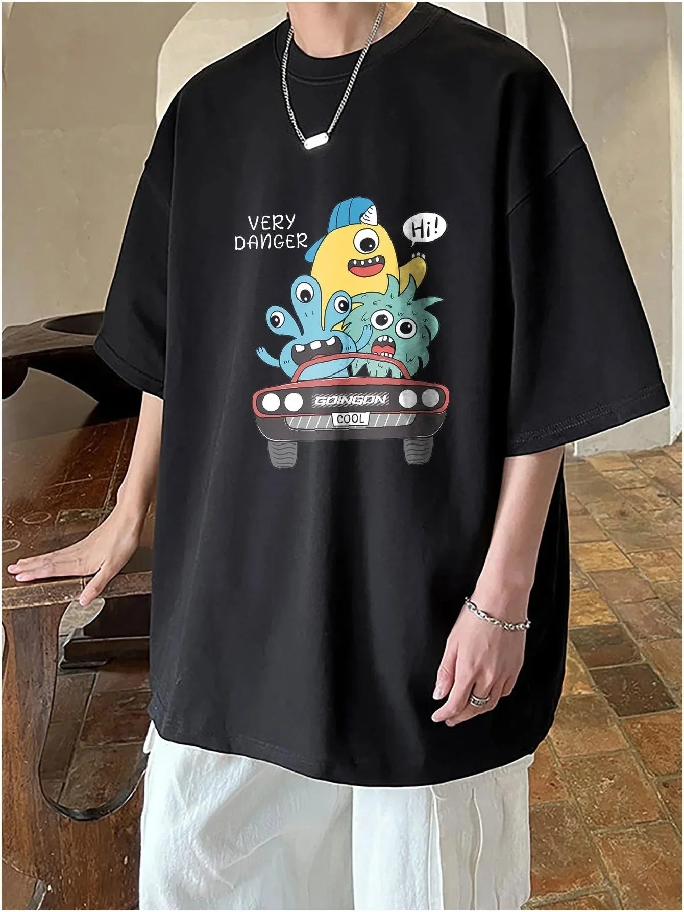 Camiseta Básica Unissex Very Danger Monster Car Preto