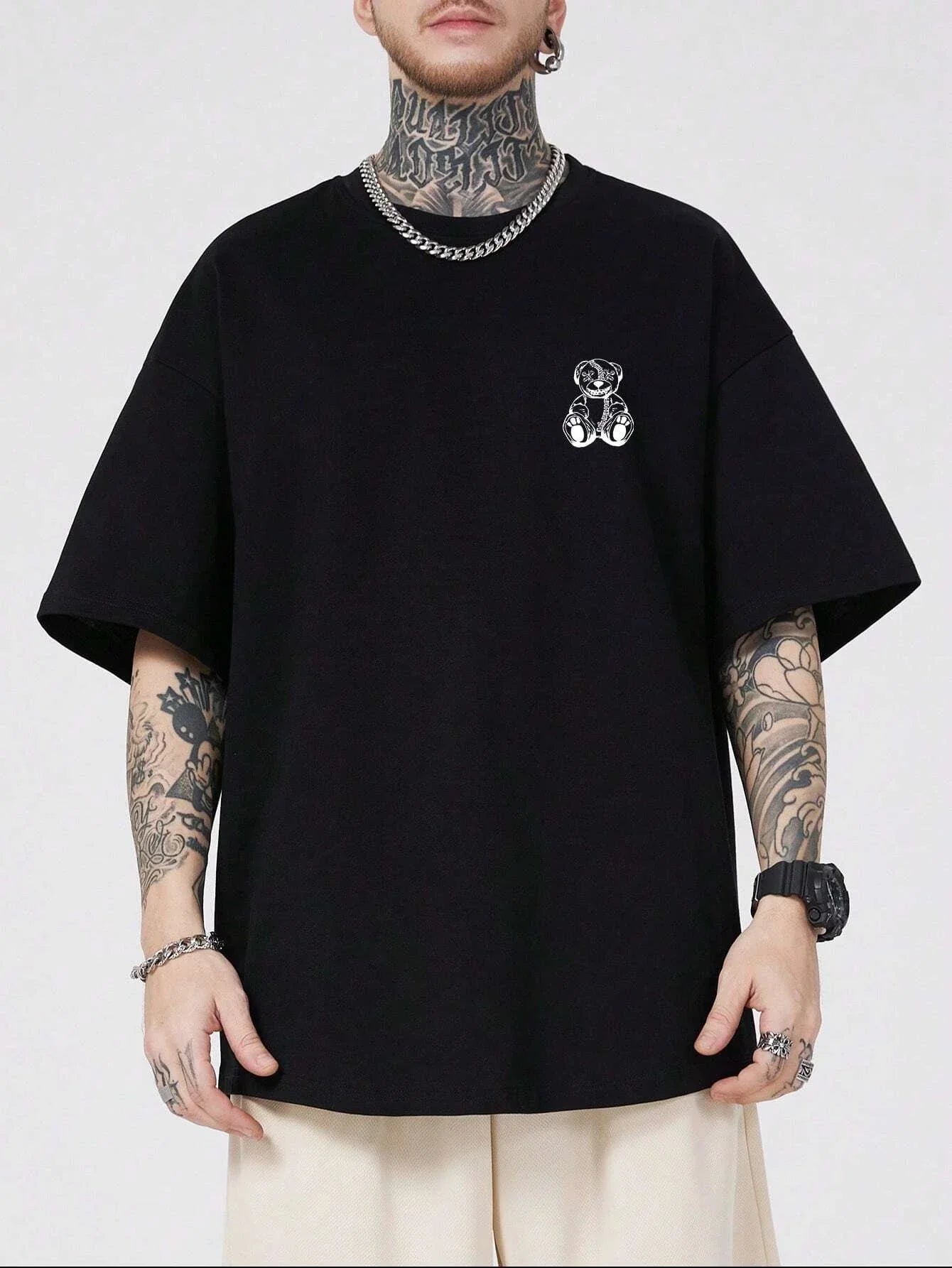 Camiseta Básica Unissex Com Estampa Ursinho Sentado - Preto
