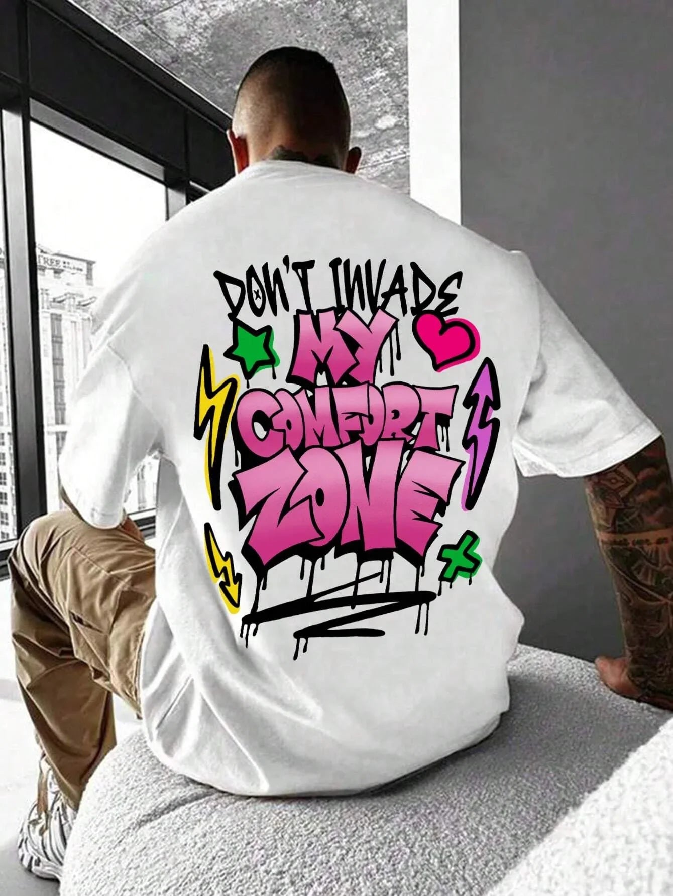 Camiseta Básica Unissex Com Estampa Zona De Conforto