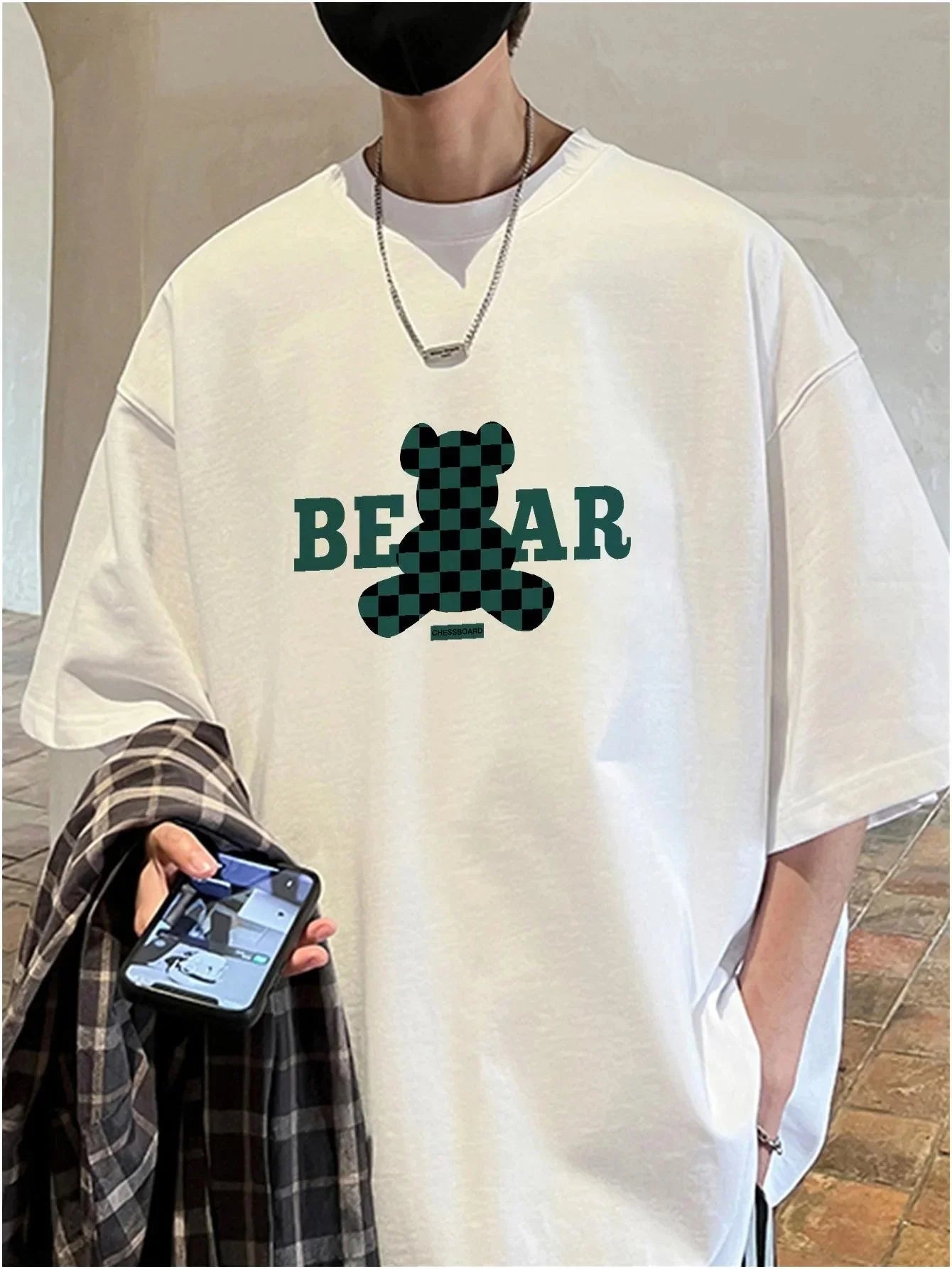 Camiseta Básica Unissex Com Estampa Ursinho Xadrez - Branco