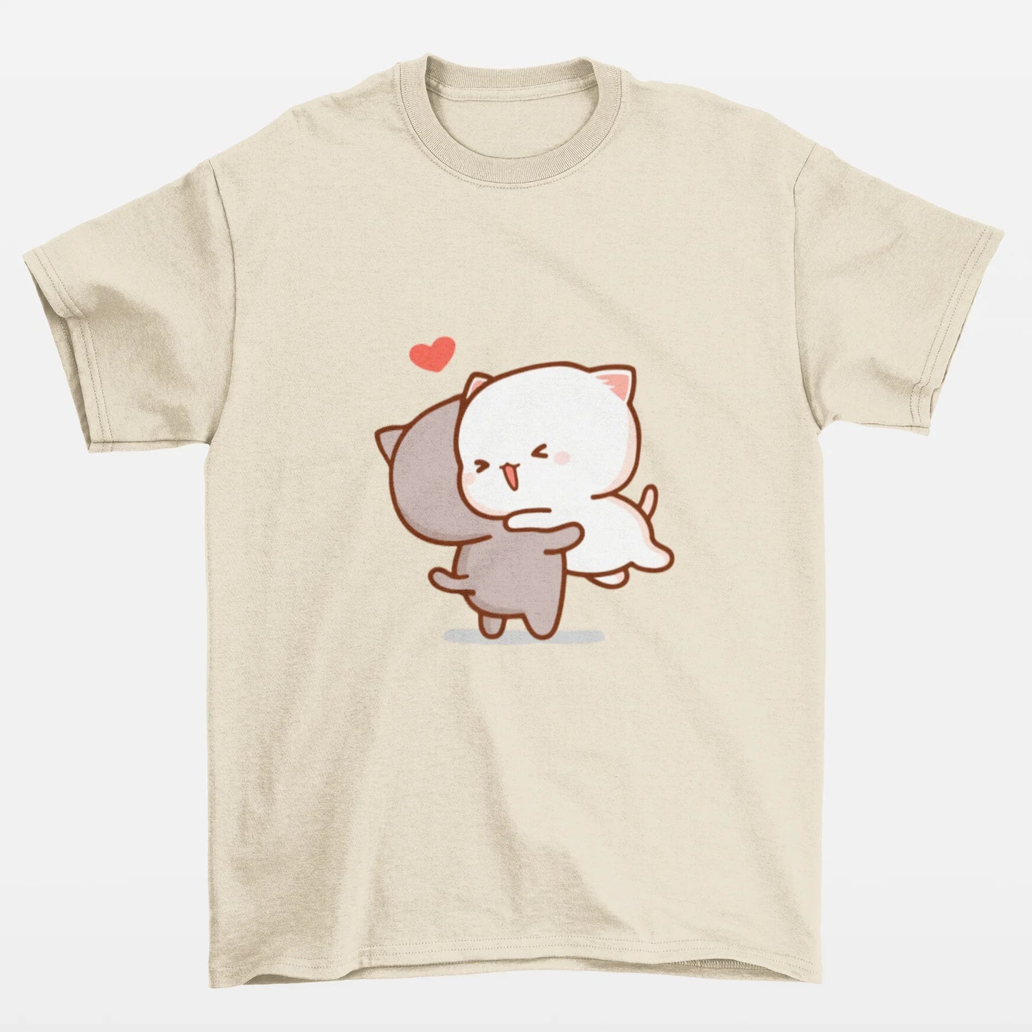 camiseta básica Pérola Gatinhos se abraçando