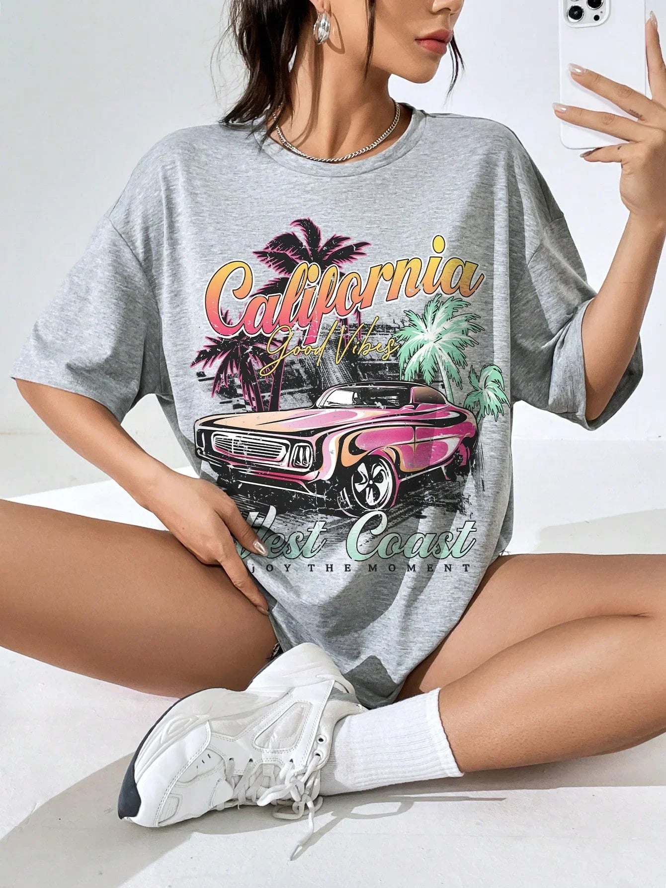 Camiseta Básica Com Estampa Carro Rosa