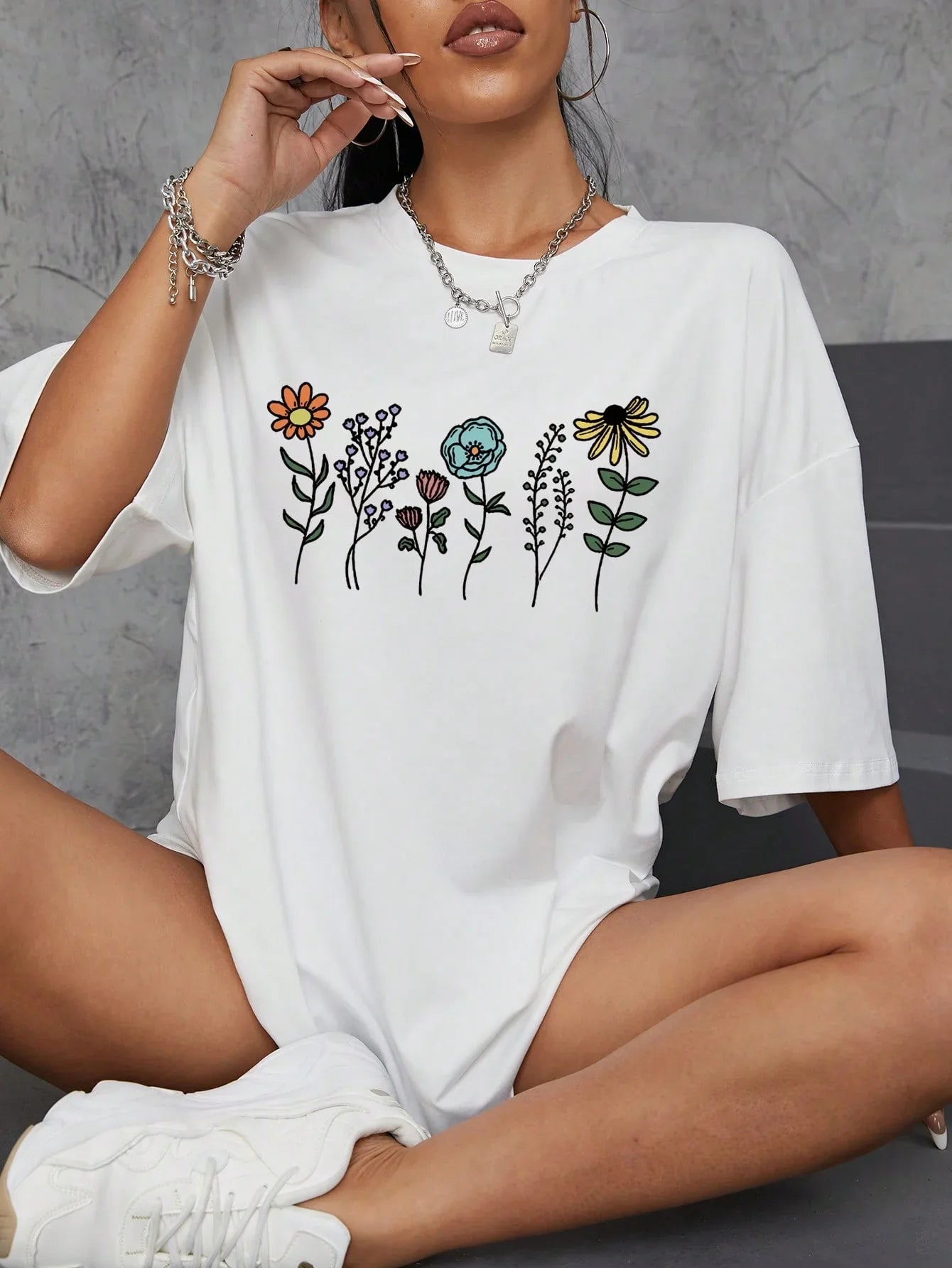 Camiseta Básica Cute Flowers - branco