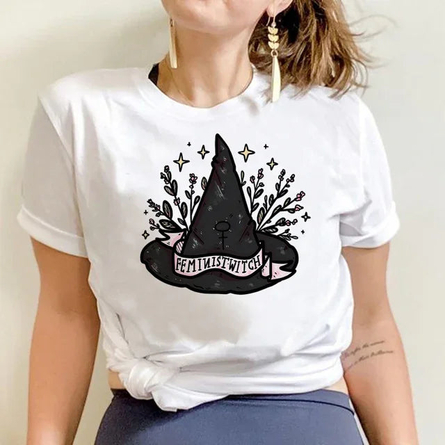 Camiseta Básica Com Estampa Chapéu de Bruxa