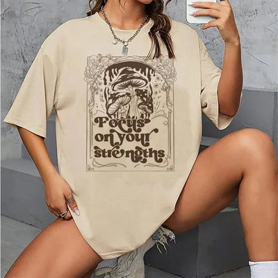 Camiseta Básica Feminina Com Estampa Cogumelo Planta