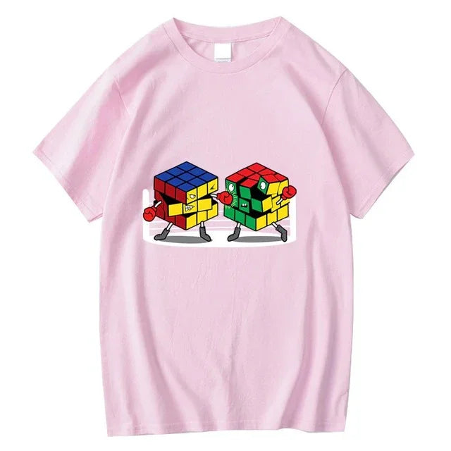 Camiseta básica com estampa briga de cubo magico