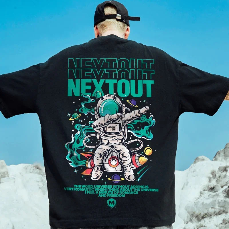 Camiseta Básica Com Estampa Pose Astronauta
