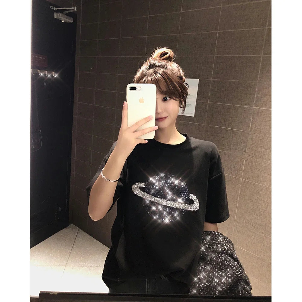 Camiseta Básica Com Estampa Globo Colorido