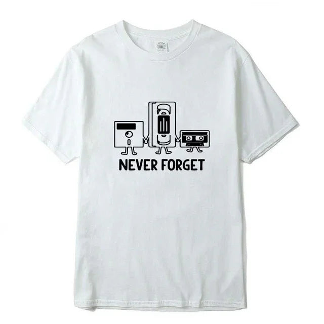 camiseta básica com estampa fitas música antiga