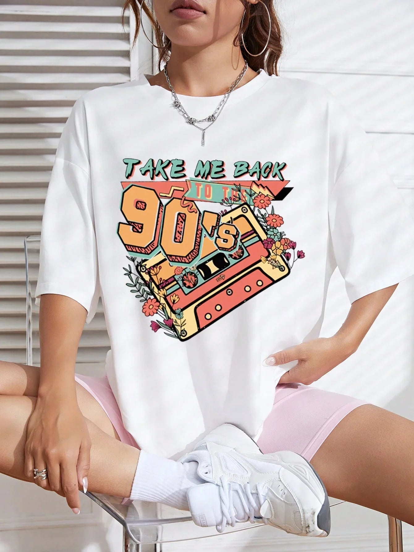 Camiseta Básica Com Estampa Fita anos 90