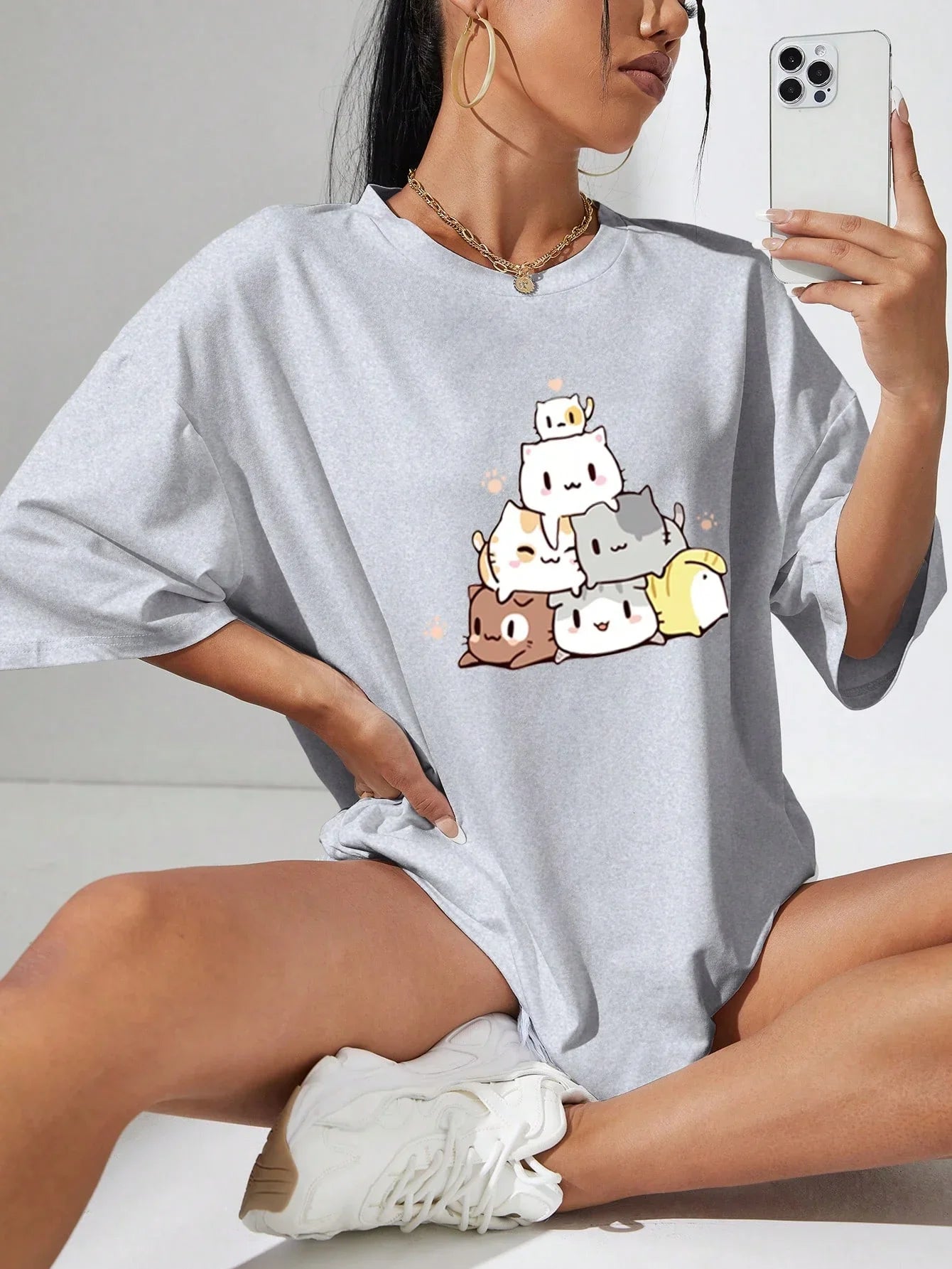 Camiseta Básica Com Estampa Monte De Gatinhos
