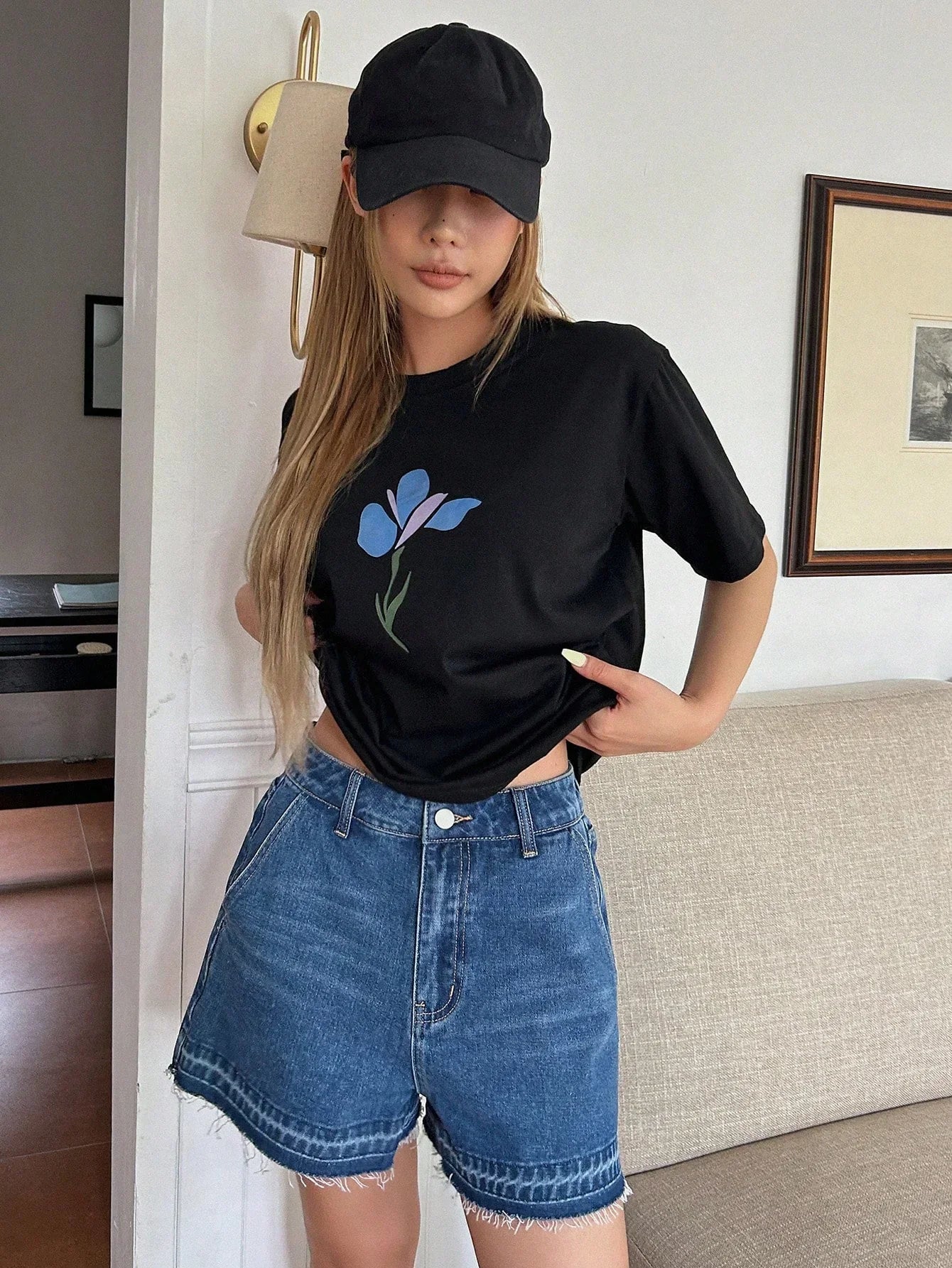 Camiseta Feminina Blue Flower Flor Azul - preto