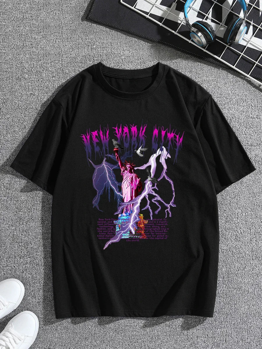 camiseta básica com estampa estatua da liberdade