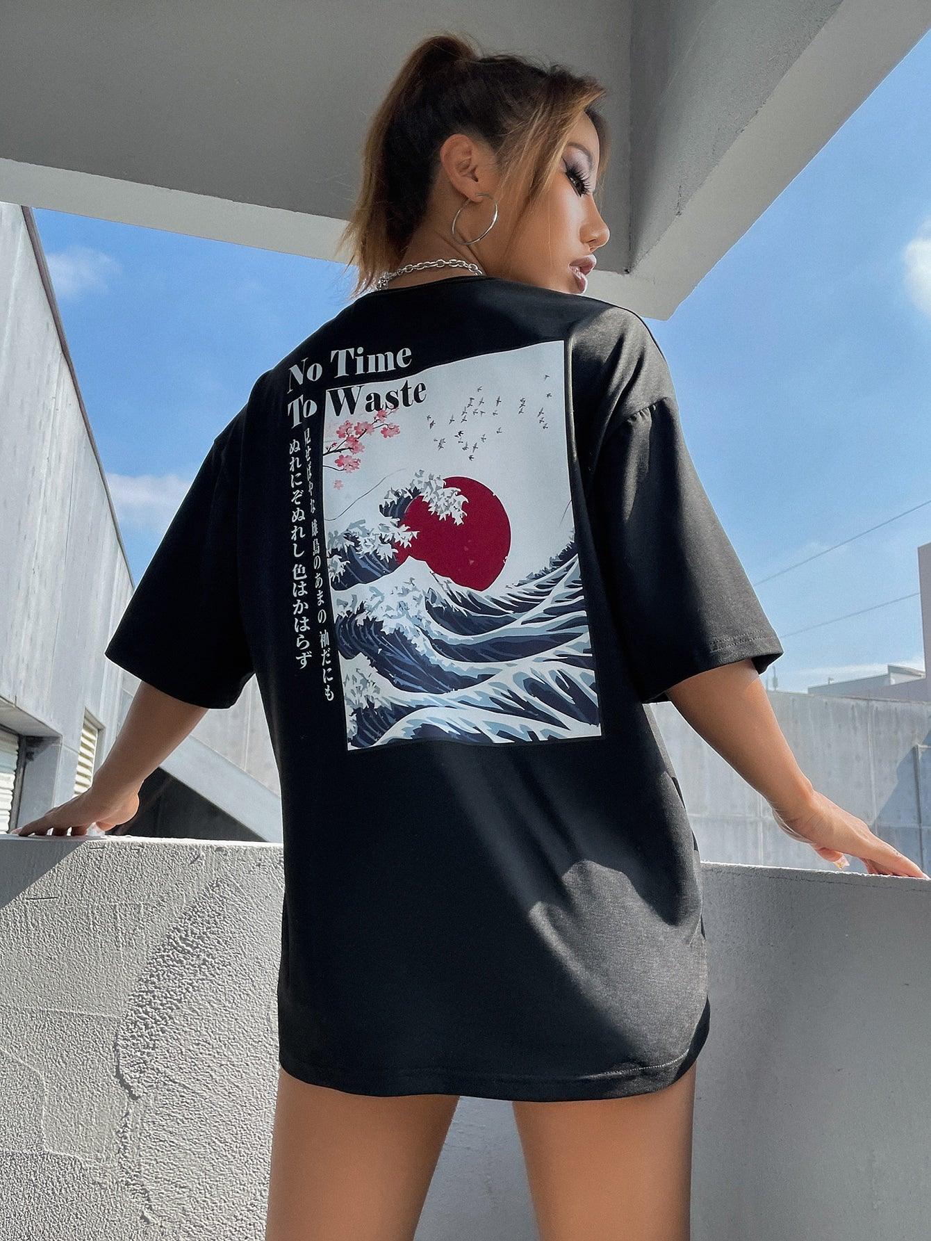 Camiseta Básica Com Estampa Ondas Do Mar