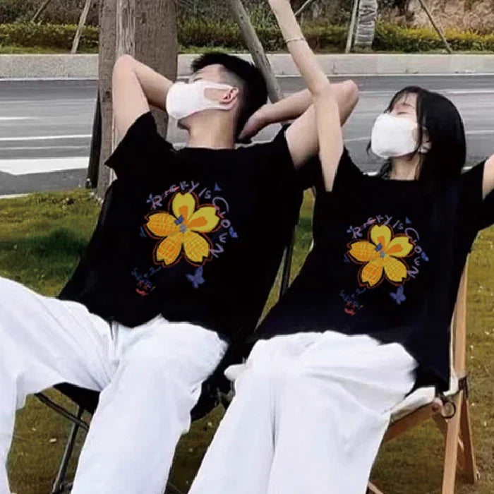 Camisetas Casal Ricky is Cloez Flower - preto
