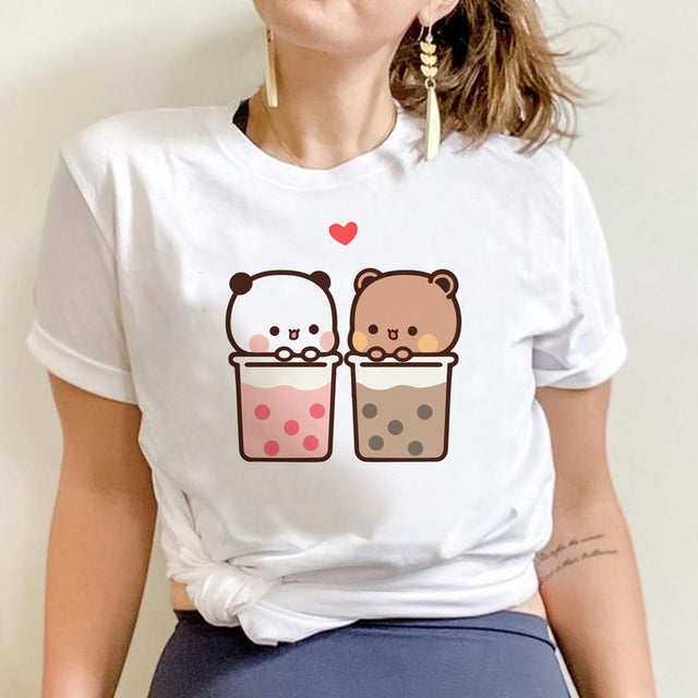 Camiseta Básica  estampa de ursinhos no copo - Branca
