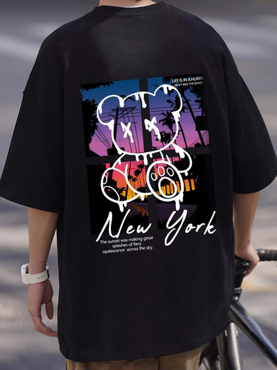 Camiseta Básica Unissex New York Bear Life In A Hurry