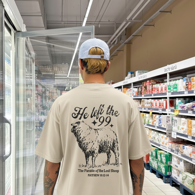 Camiseta Oversized He Left the 99