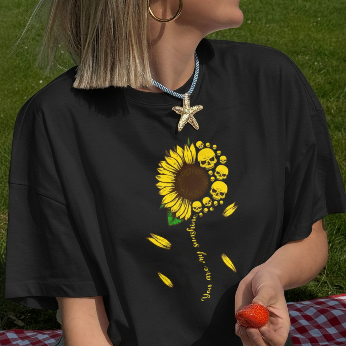 Camiseta Básica Girassol Skull Flower