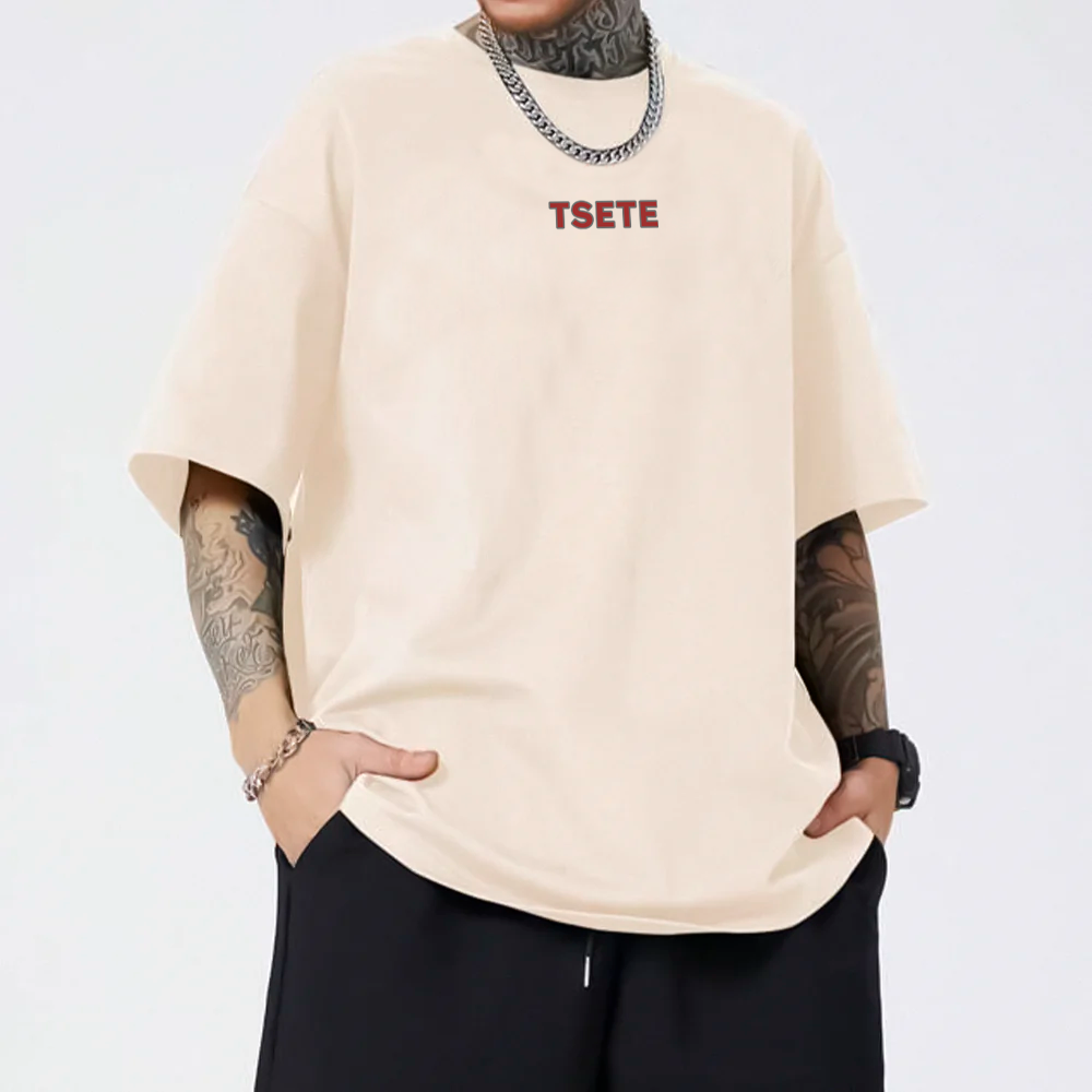 Camiseta Oversized Ombro á Ombro Scream Not Looking