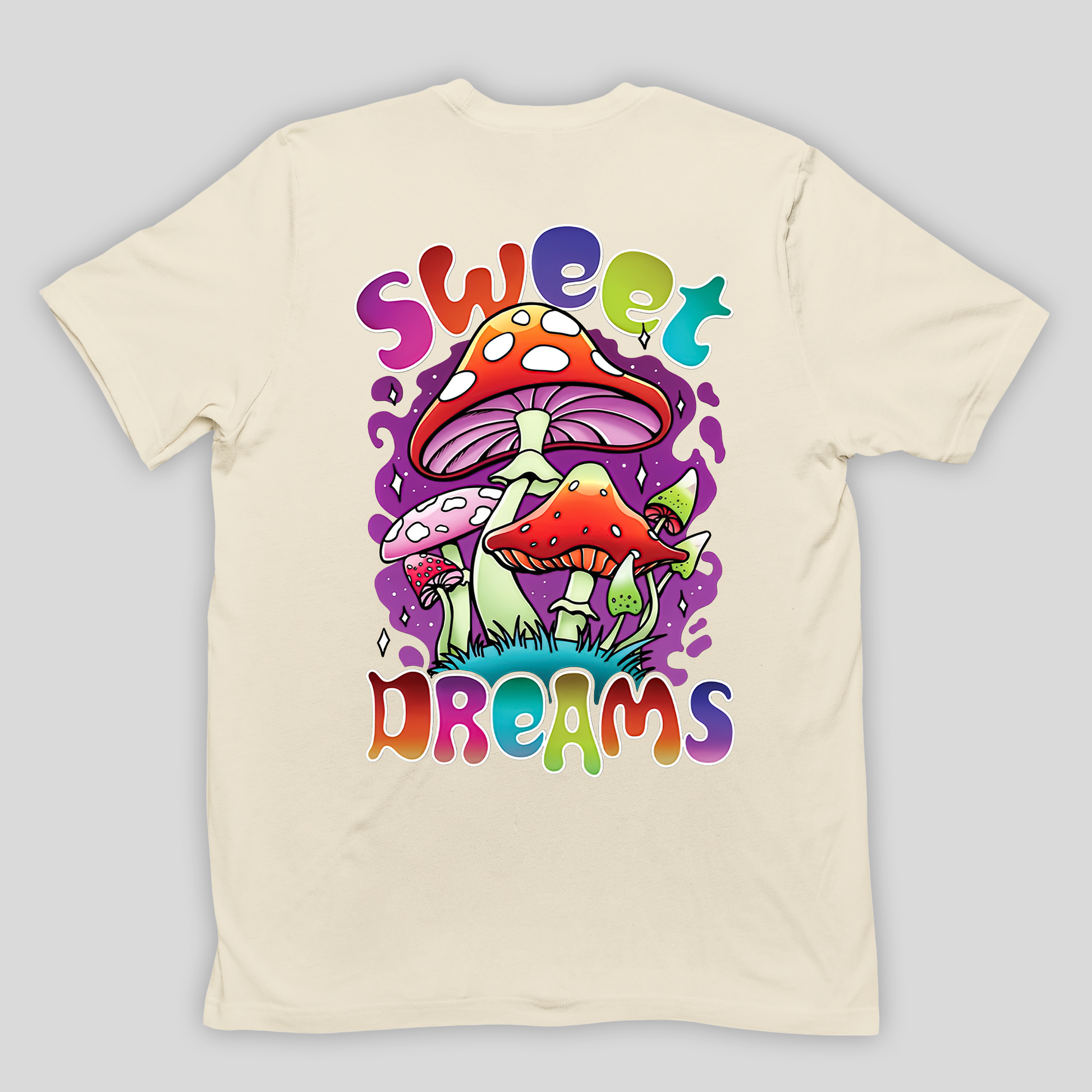 Camiseta Básica Pérola Sweet Dreams Cogumelos Mágicos
