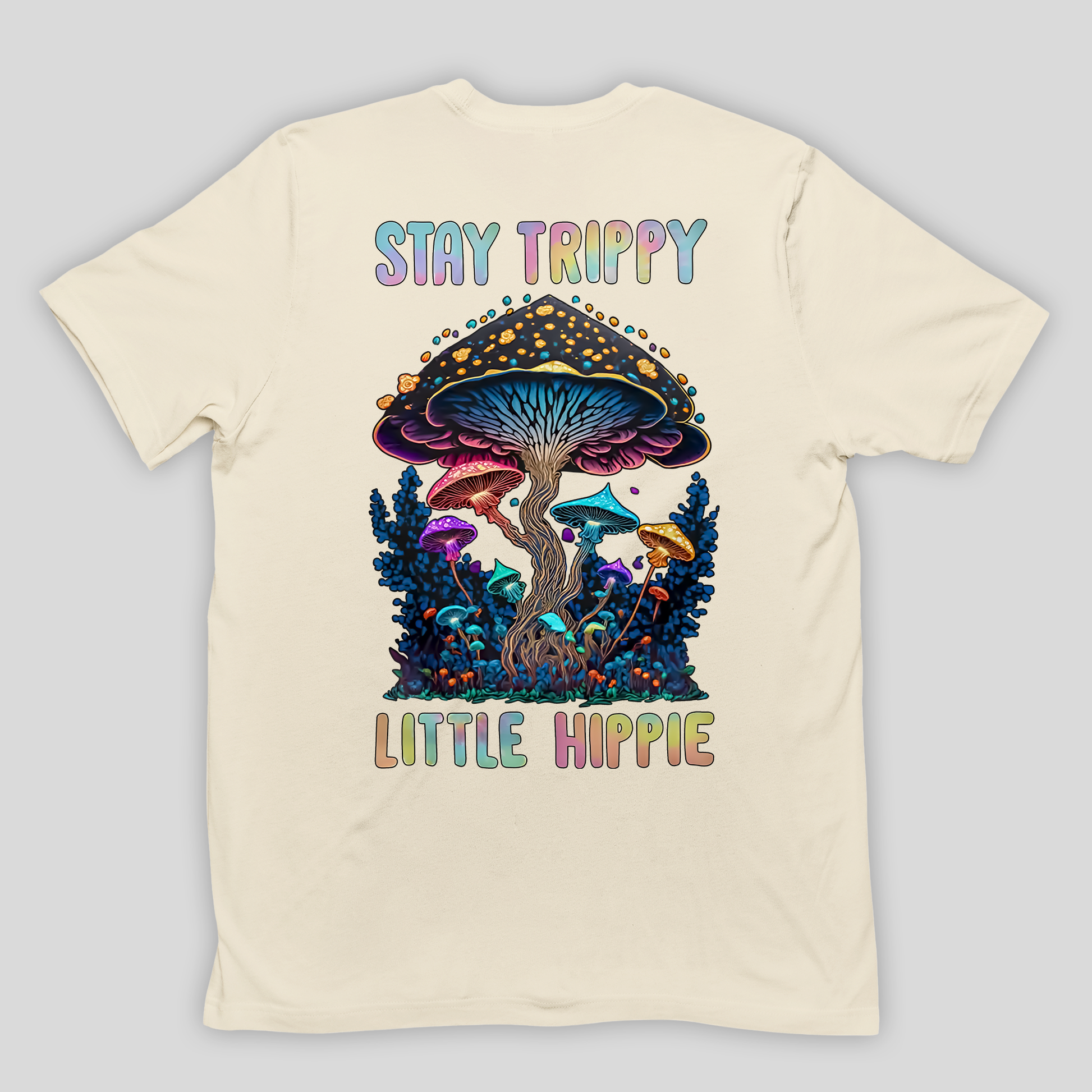 Camiseta Básica Stay Trippy Little hippie Cogumelos Mágicos - PÉROLA