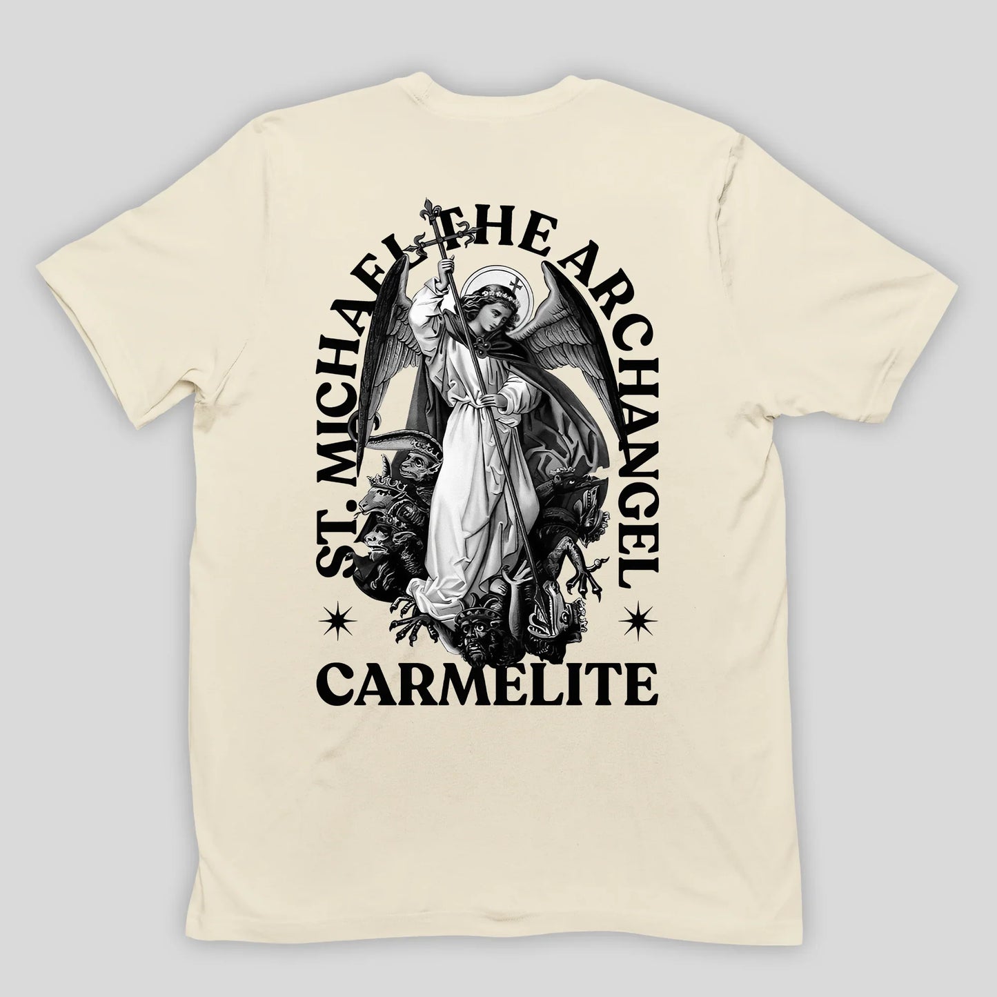Camiseta Básica Unissex Carmelite archangel