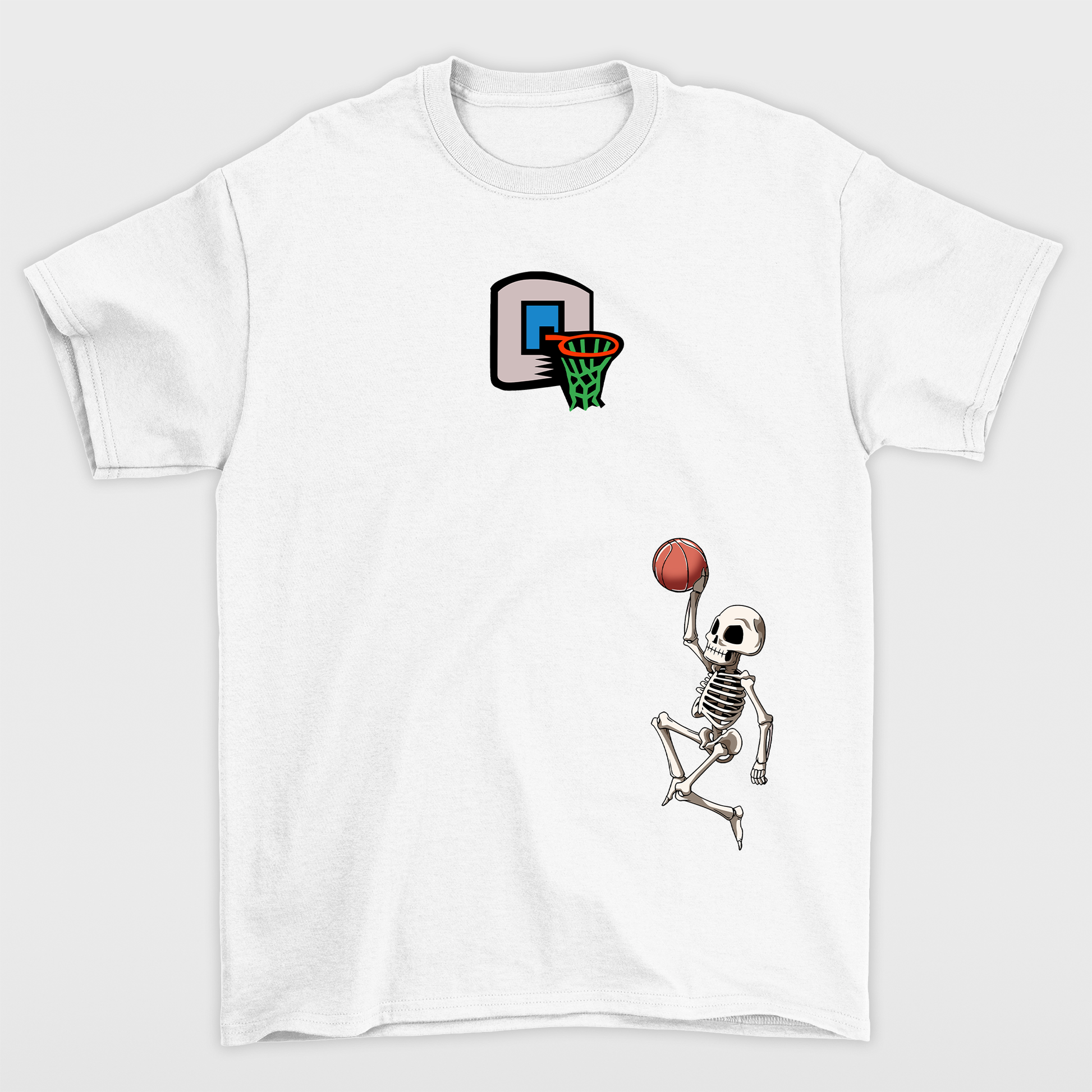 camiseta básica  com estampa de esqueleto jogando basquete - branca