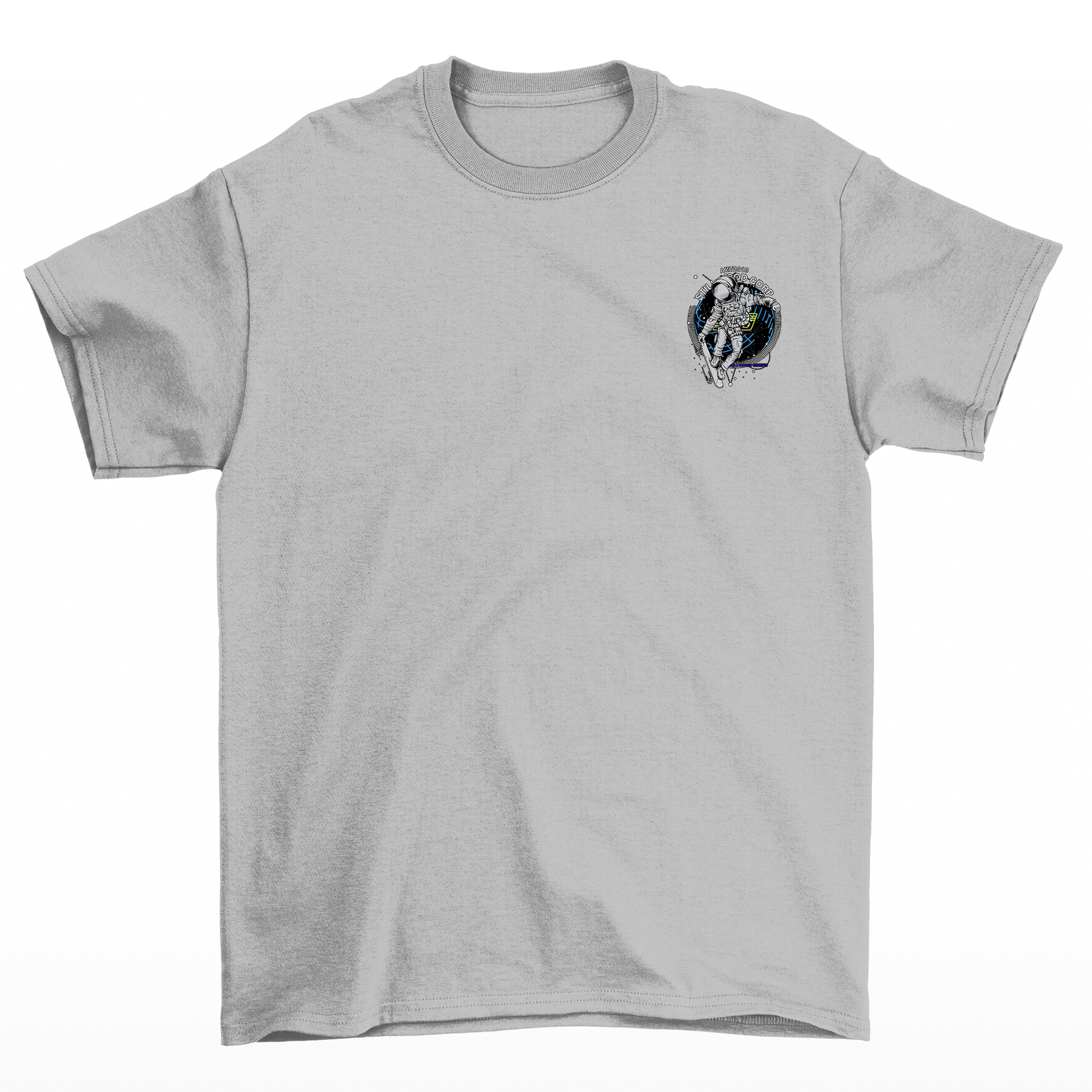 Camiseta Básica Algodão Astronauta Andando de Skate-Cinza