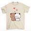 camiseta básica pérola estampa ursinhos se abraçando