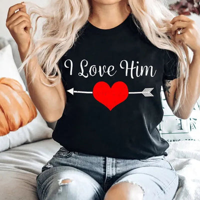 Camiseta Básica Casal Estampa Flecha No Coração - PRETO 