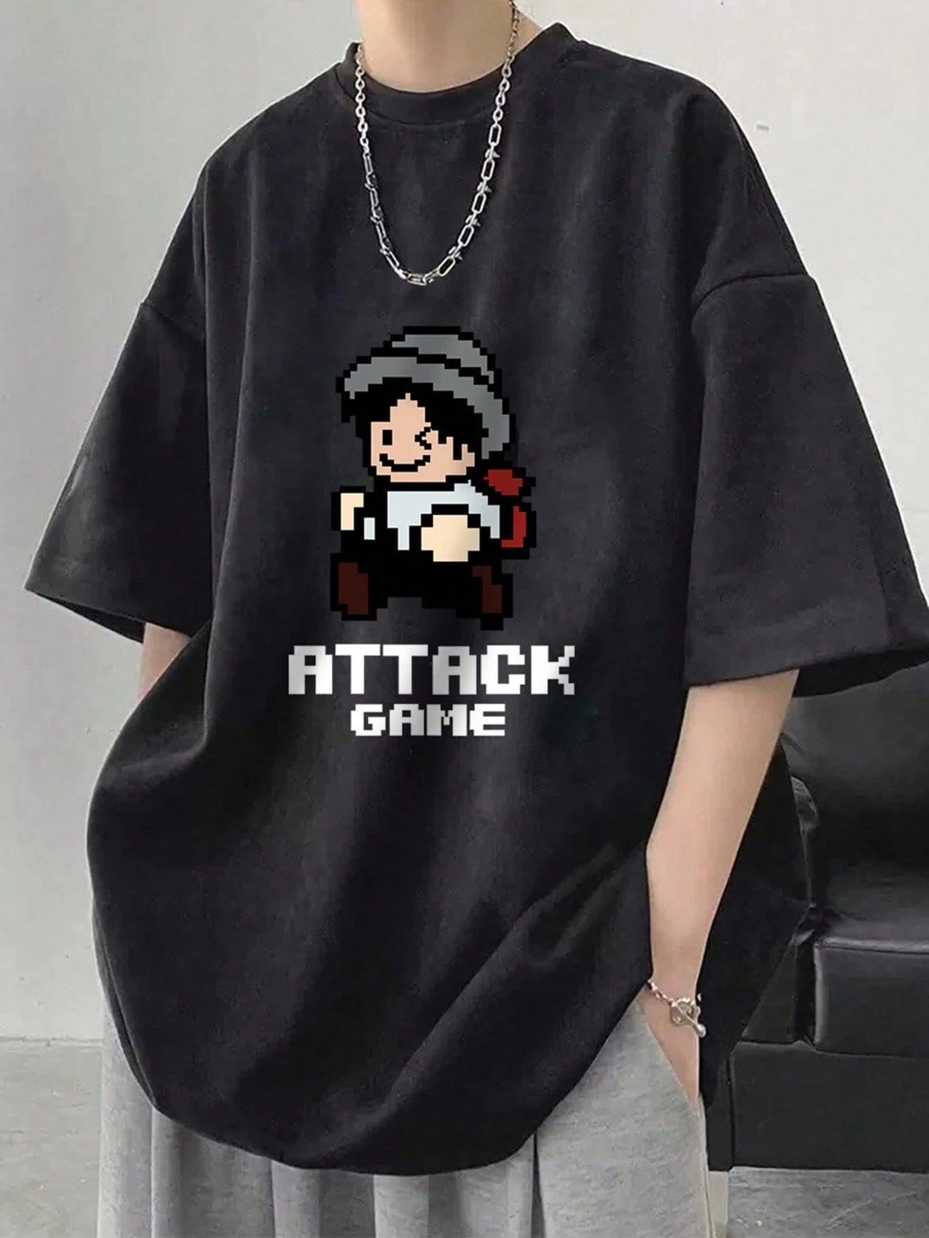 Camiseta Básica Com Estampa Aventureiro Pixel - Preto
