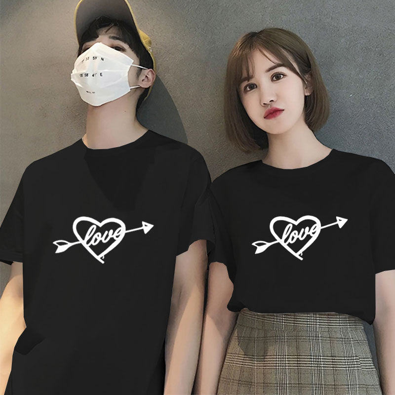 Camiseta Básica Casal Estampa Flecha No Coração -PRETO 