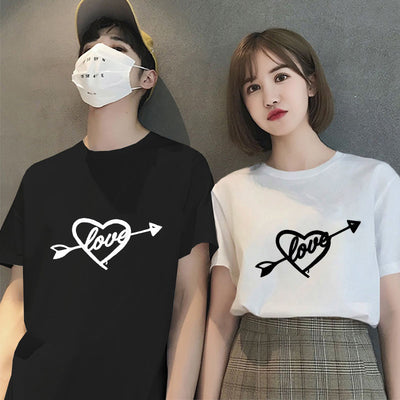 Camiseta Básica Casal Estampa Flecha No Coração -PRETO 