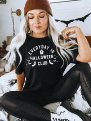 Camiseta Básica Halloween Everyday Is Halloween Club