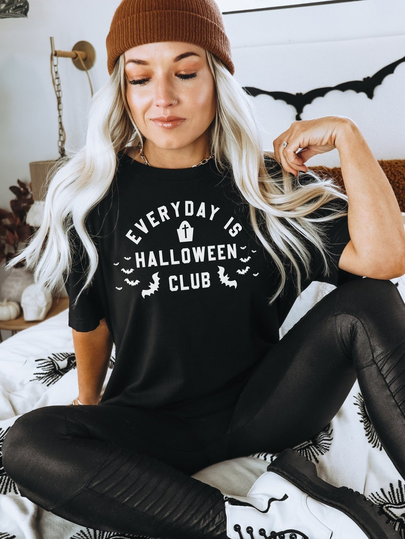 Camiseta Básica Halloween Everyday Is Halloween Club