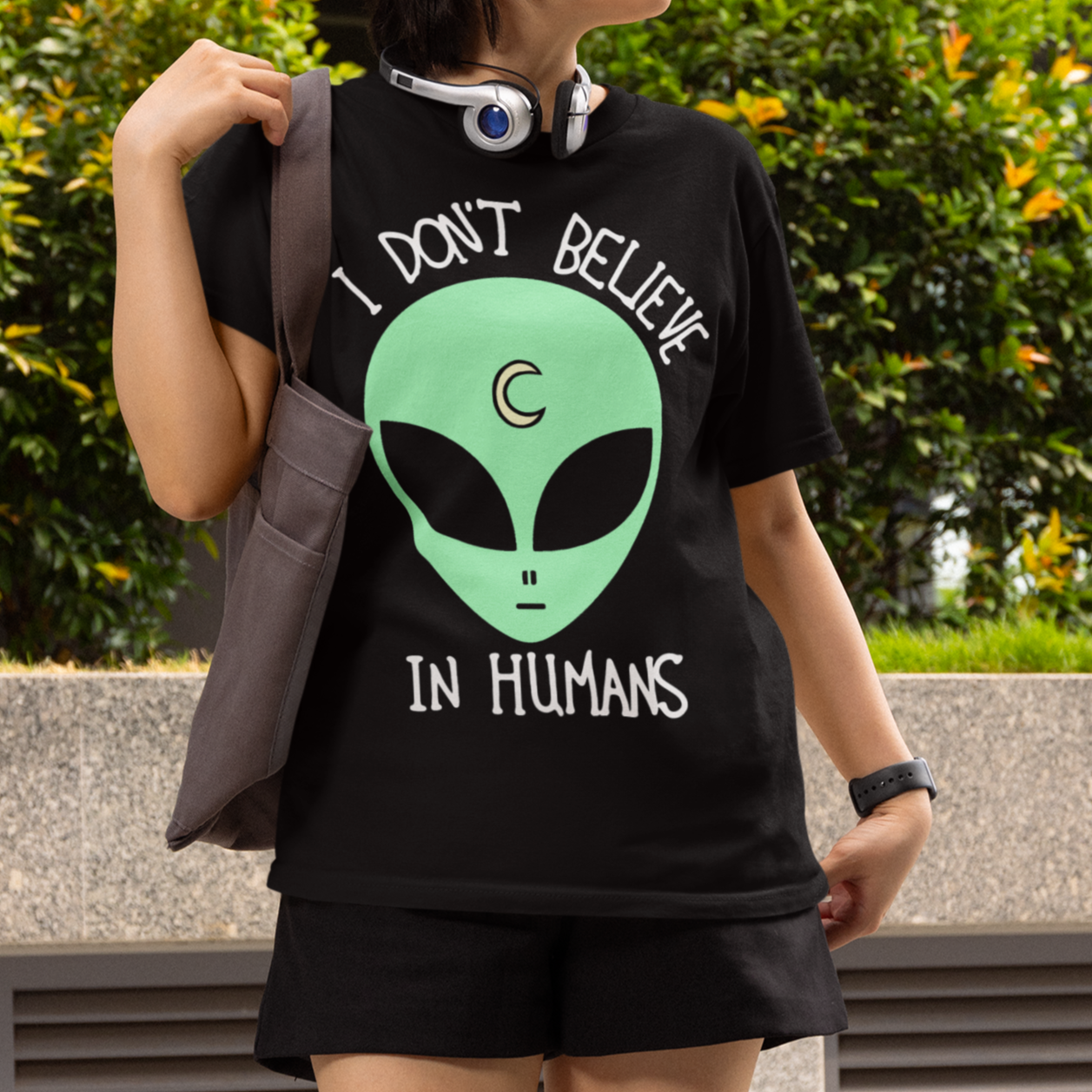 Camiseta Básica I Don't Believe in Humans